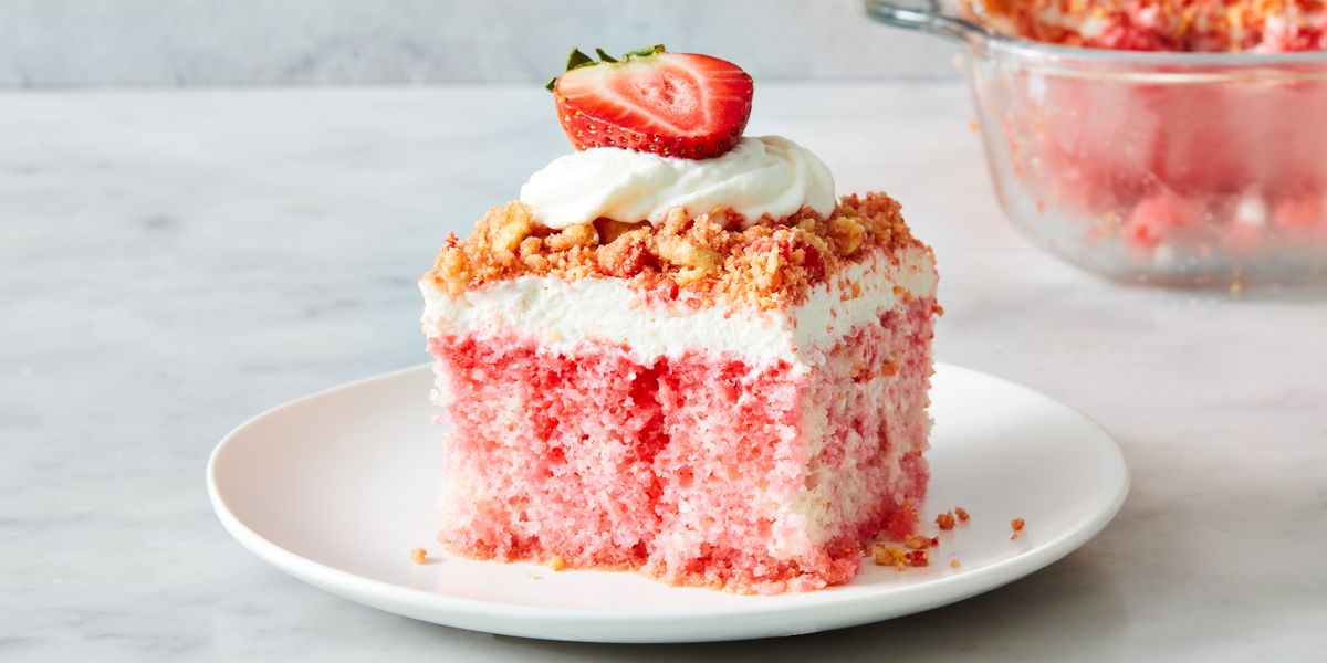 Meilleure recette de gâteau poke croustillant aux fraises