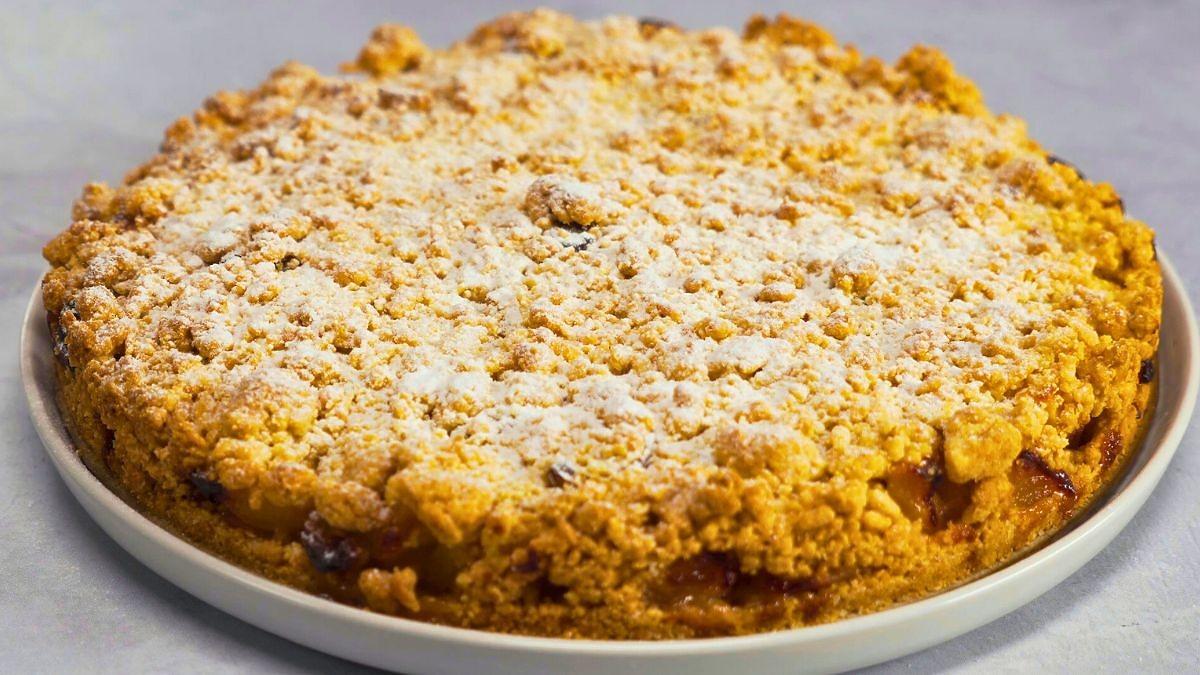 Je prends une demi-boîte de kajmak, 2 cuillères à soupe de flocons et je fais un gâteau.  Juste 10 minutes et vous pouvez cuire
