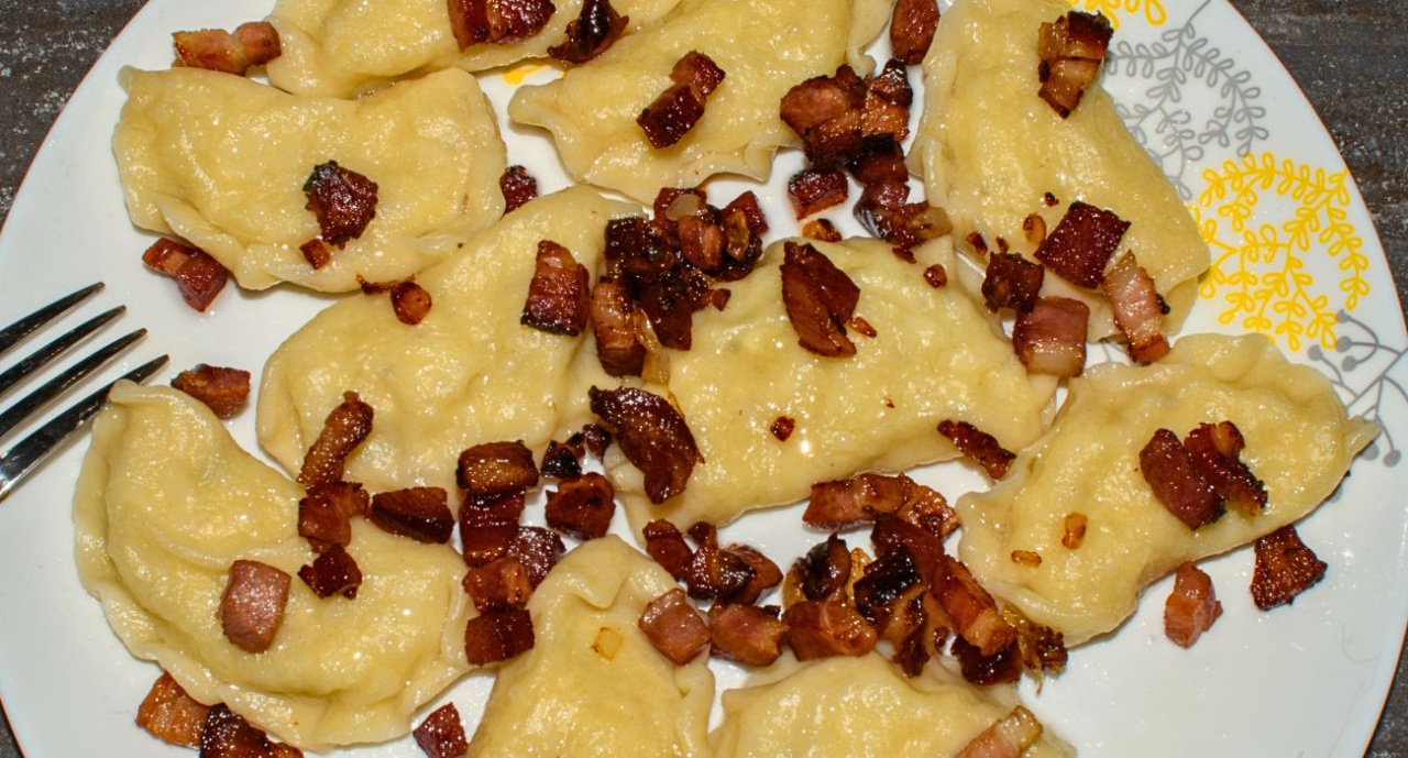 J'ai servi les boulettes sans l'ingrédient de base de la garniture.  D'abord ils ont été surpris, puis ils ont admis que j'avais raison