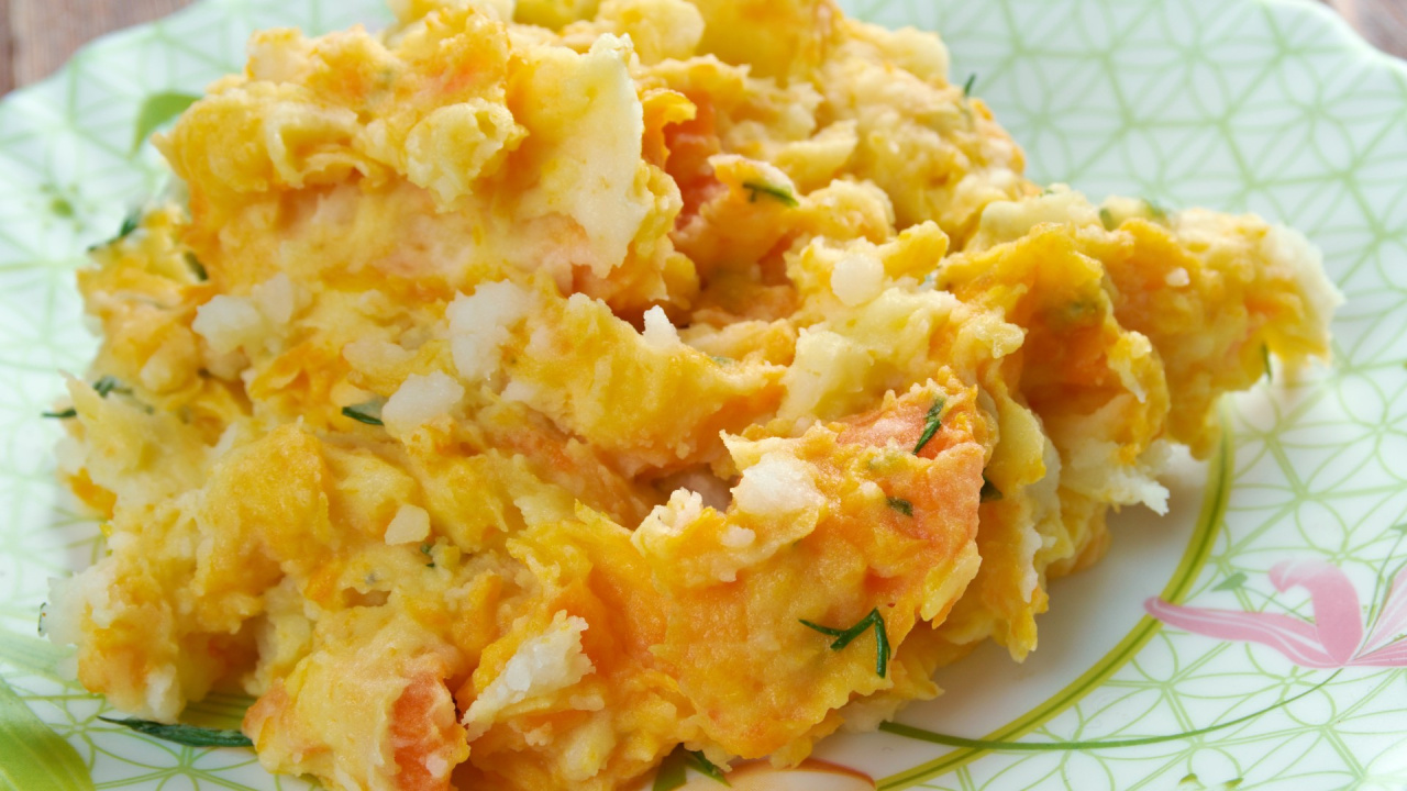 Je mixe les pommes de terre avec un autre légume. J'ai apporté la recette de Saks dans les Îles