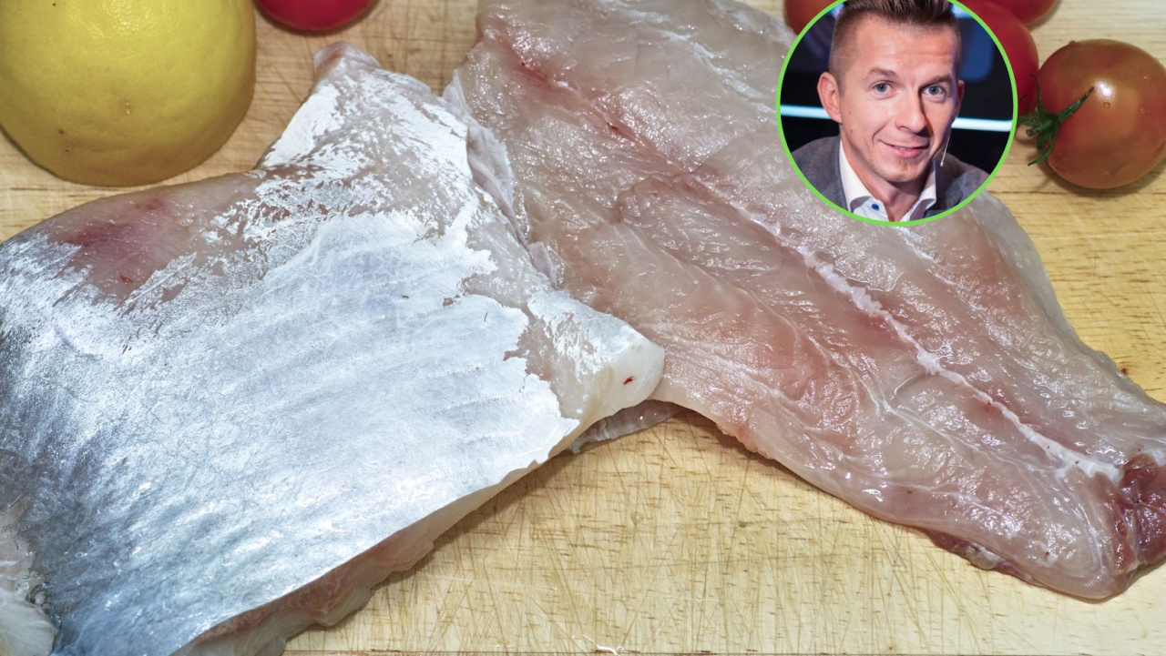 L'okrasa prépare toujours quelque chose, mais pas avec la carpe. Il a montré à quel point il est facile de retirer tous les arêtes de ce poisson