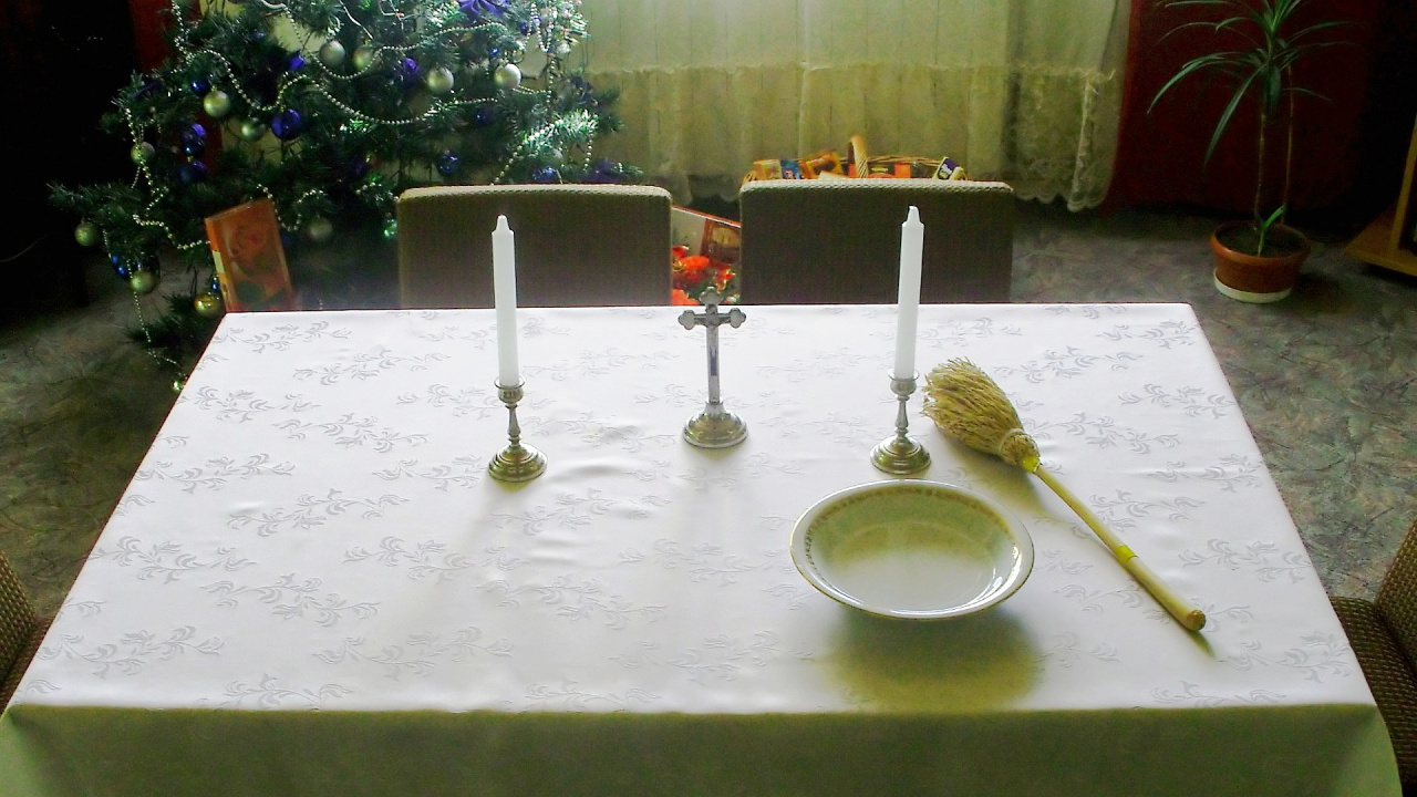 Que faut-il offrir au prêtre après les chants de Noël ? Un dîner à deux plats est hors de question