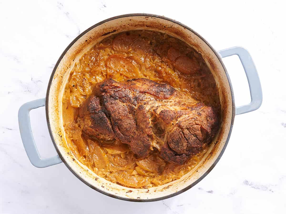 Porc et choucroute après cuisson.