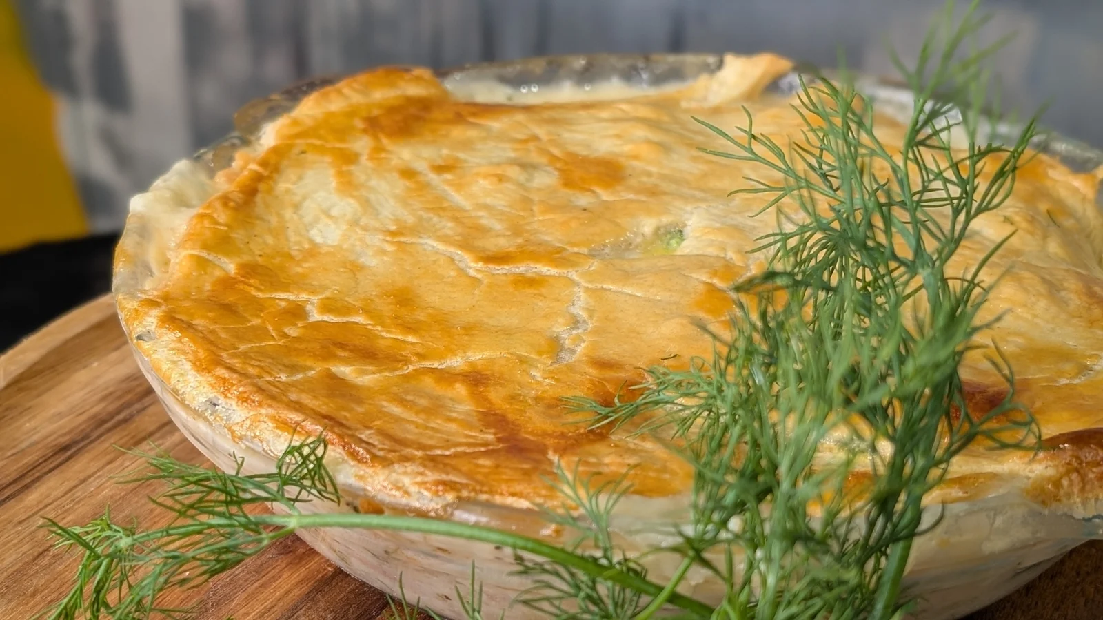 Tarte au saumon irlandais poché et au brocoli de Trisha (compatible avec la friteuse à air)