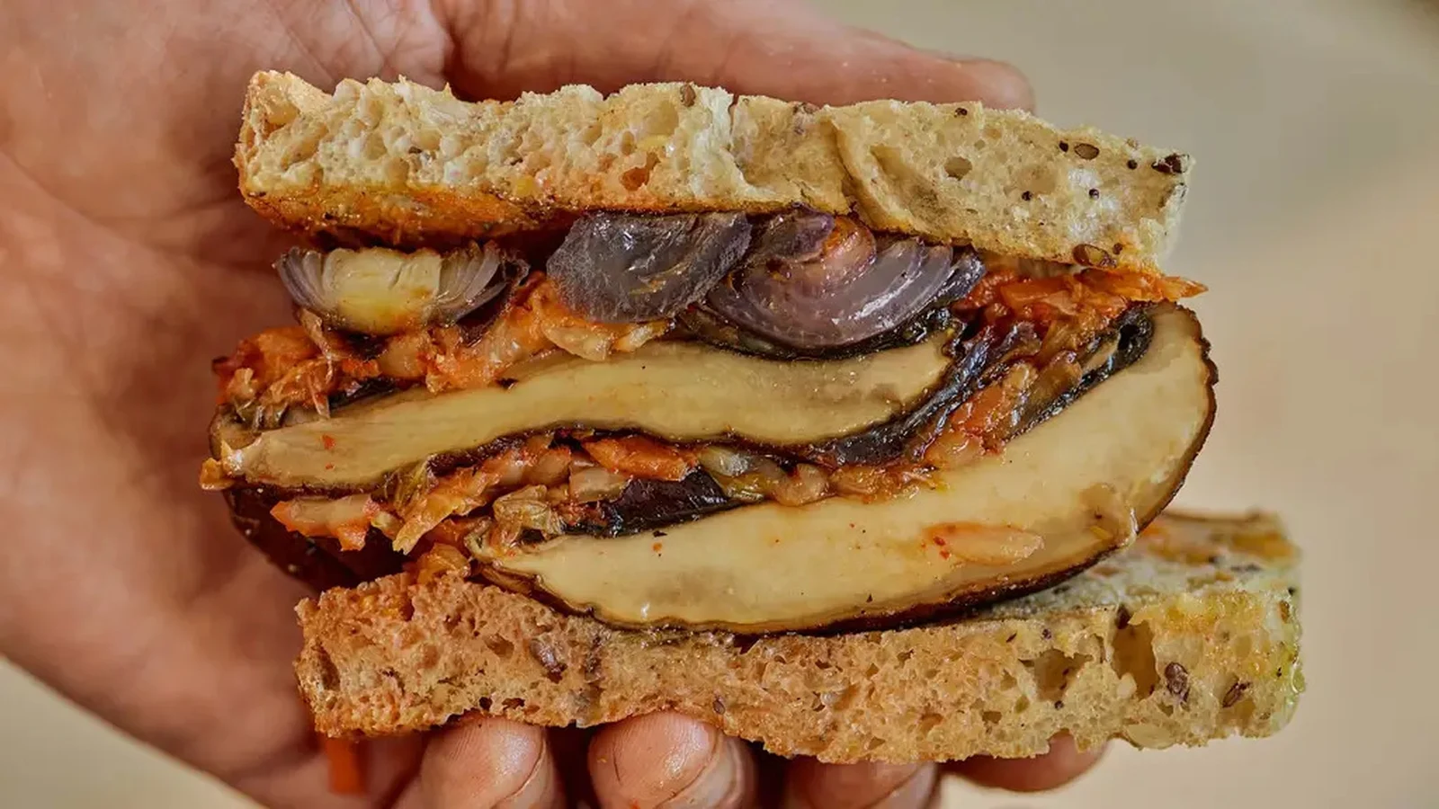 Sandwich aux champignons rôtis et au levain au kimchi de Hugh Fearnley-Whittingstall