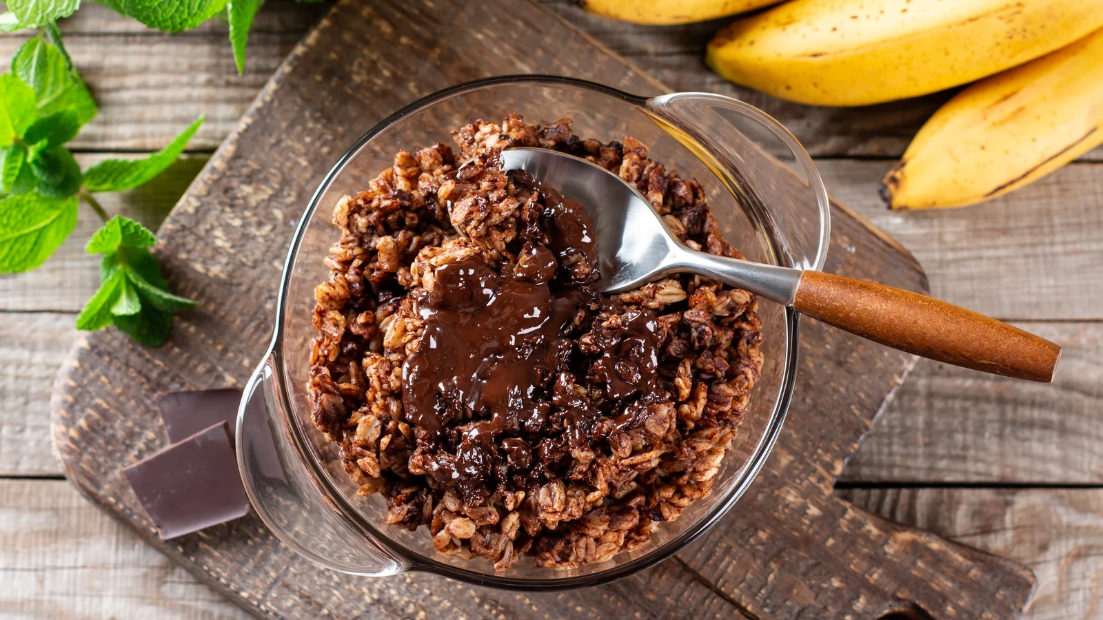 De délicieuses recettes de flocons d'avoine, de porridge et de granola pour la nuit