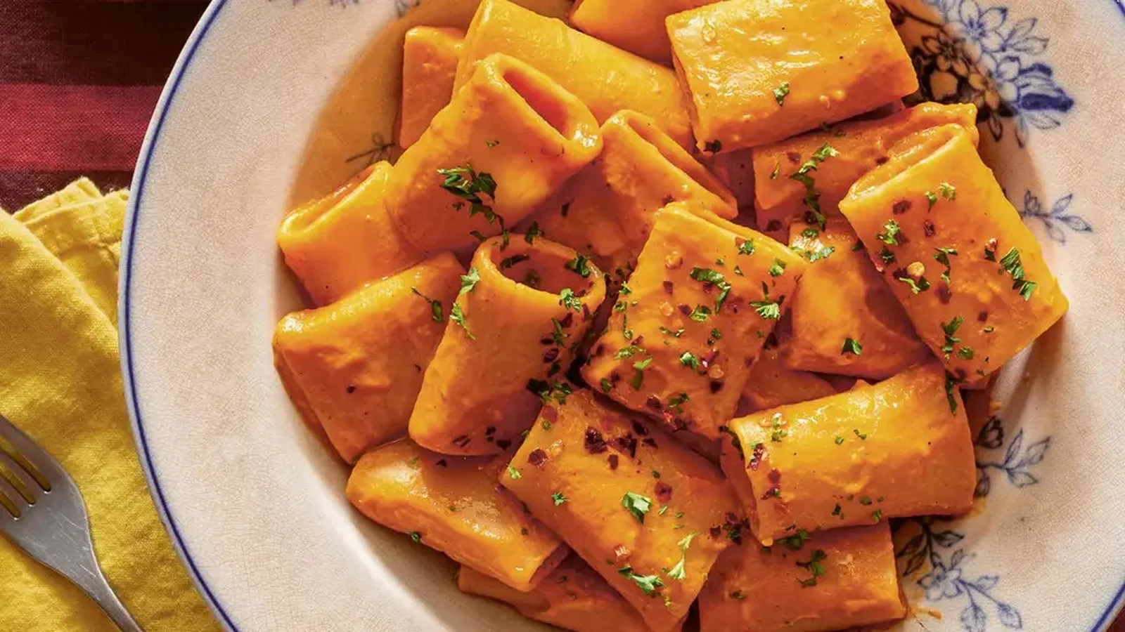 La recette de pâtes aux carottes rôties de Richard Makin