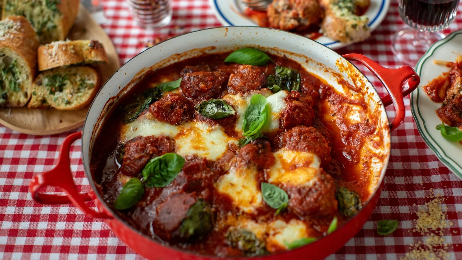 Donal's Italian Kitchen : boulettes de viande au four et pain à l'ail