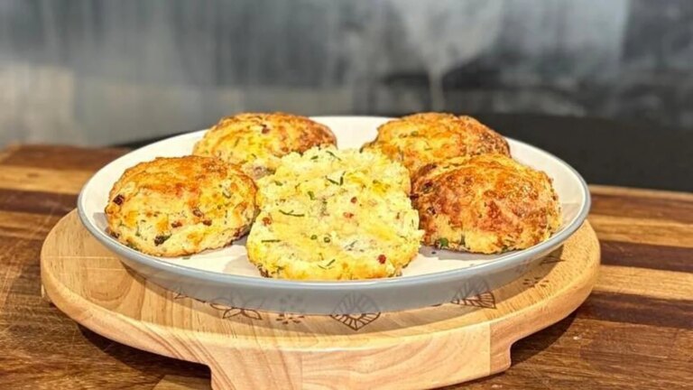 Scones au bacon, cheddar et ciboulette de Shane Smith : aujourd'hui