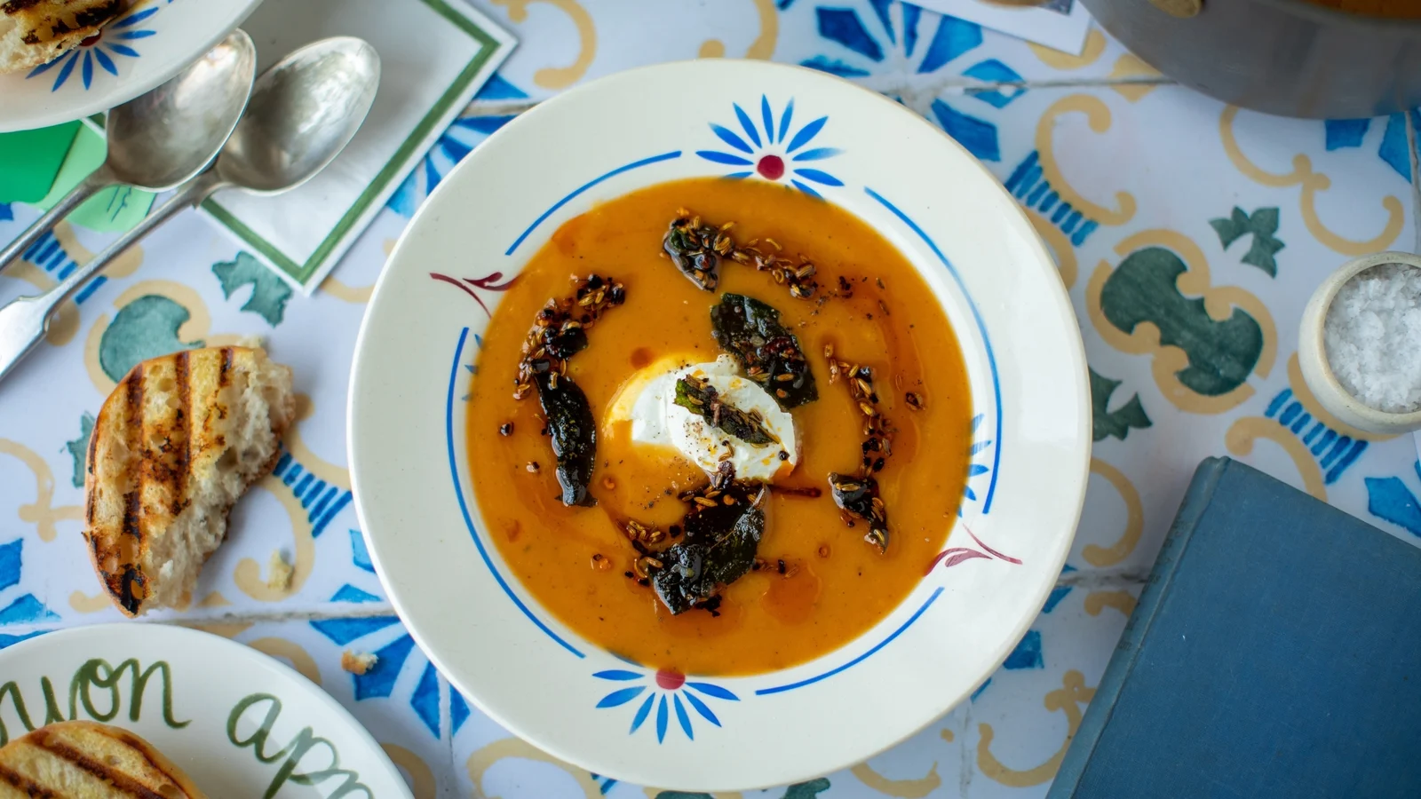 Donal's Italian Kitchen : Soupe à la citrouille et au piment avec mascarpone
