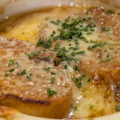 Soupe à l'oignon gratinée de Wade Murphy : aujourd'hui