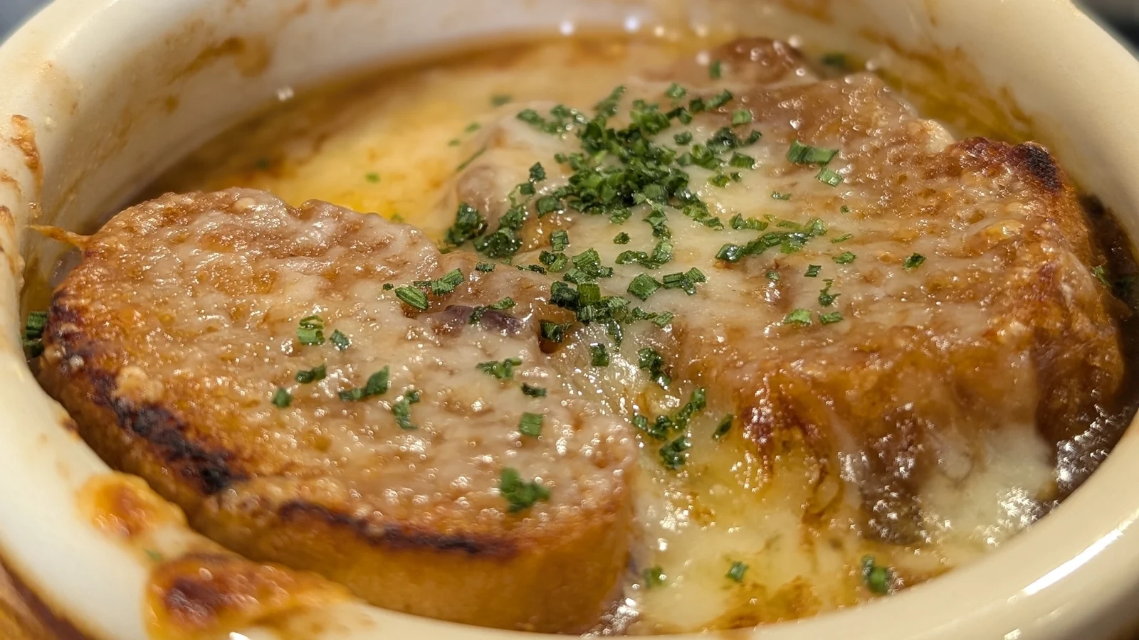 Soupe à l'oignon gratinée de Wade Murphy : aujourd'hui