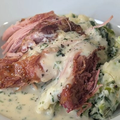 Colcannon de Sarah Butler avec sauce jambon et persil