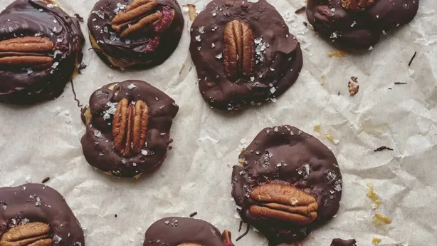 Bouchées de chocolat et de noix de pécan de Tim Spector