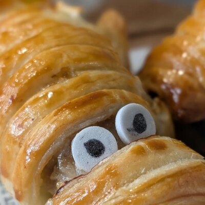 Les momies de rouleaux de saucisses d'Halloween de Wade Murphy