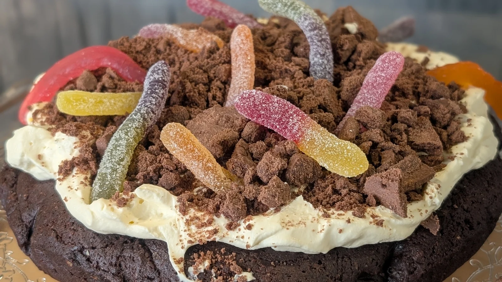 Gâteau à la terre et aux vers de Lilly Higgins : aujourd'hui