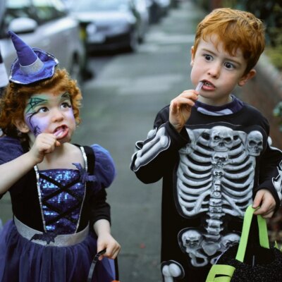 Comment gérer Halloween si vos enfants ont des problèmes alimentaires
